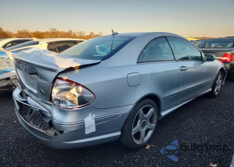 2007 Mercedes-Benz Clk 550 z USA, uszkodzony, nr VIN WDBTJ72H27F213172